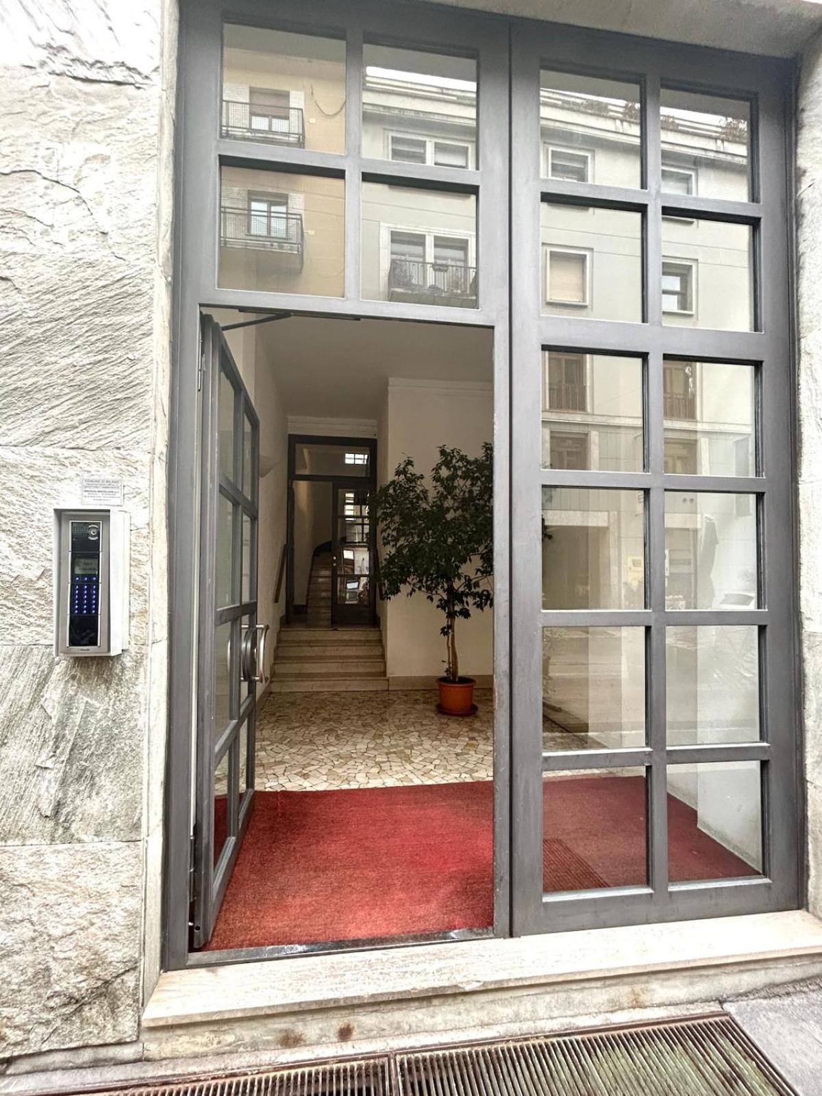 Voltaottosuite - Comfort And Elegance In Moscova Milaan Buitenkant foto